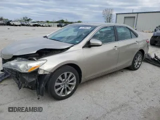 2015 Toyota Camry XLE with VIN 4T4BF1FK3FR492838, listed as a Copart auction lot 52785275 with 140,047 mi miles and Salvage Title. Bid and sale history available at carsss.com. Image 1.