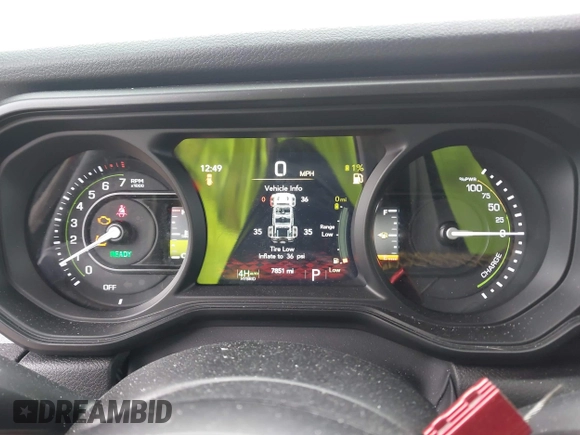 2024 Jeep Wrangler Willys z VIN 1C4RJXN67RW227593, wystawiony jako IAAI lot #41519596 z przebiegiem 7 851 mil mil oraz . Historia ofert i sprzedaży dostępna na DreamBid. Obrazek 7.