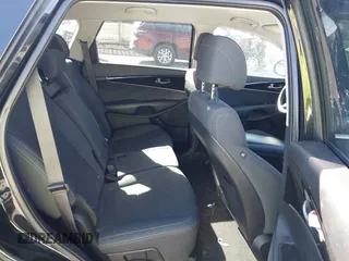2017 Kia Sorento LX z VIN 5XYPGDA31HG278535, wystawiony jako IAAI lot #41578980 z przebiegiem 124 957 mil mil oraz . Historia ofert i sprzedaży dostępna na DreamBid. Obrazek 8.