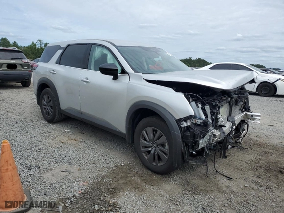 2024 Nissan Pathfinder S with VIN 5N1DR3AA2RC229397, listed as a Copart auction lot 70648084 with 6,037 mi miles and Salvage Title. Bid and sale history available at carsss.com. Image 4.