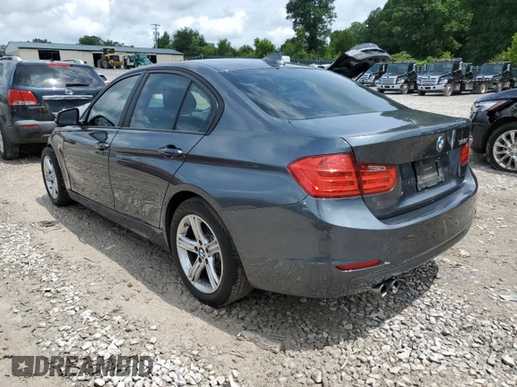 2015 BMW 3 Series 328i с VIN WBA3A5G57FNS85068, выставлен на аукционе Copart как лот 61063705 с пробегом 78 306 миль миль и Списание • Salvage title. История ставок и продаж доступна на DreamBid. Изображение 2.