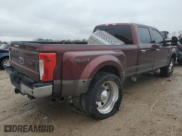 2017 Ford F-350 Lariat z VIN 1FT8W3DT3HEB47256, wystawiony jako Copart lot #44770575 z przebiegiem 140 572 mil mil oraz Szkoda całkowita • Salvage title. Historia ofert i sprzedaży dostępna na DreamBid. Obrazek 3.