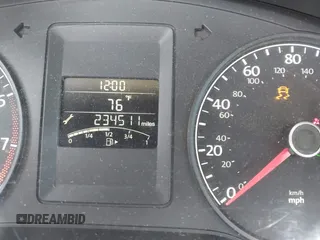 2011 Volkswagen Jetta SE z VIN 3VWDZ7AJ6BM050759, wystawiony jako IAAI lot #42214279 z przebiegiem 234 511 mil mil oraz . Historia ofert i sprzedaży dostępna na DreamBid. Obrazek 7.