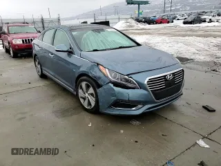 2016 Hyundai Sonata Limited with VIN KMHE34L14GA033575, listed as a Copart auction lot 39844204 with 133,641 mi miles and . Bid and sale history available at DreamBid. Image 11.