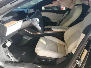 2022 Tesla Model S z VIN 5YJSA1E51NF474743, wystawiony jako Copart lot #87316374 z przebiegiem Nie podano mil oraz Szkoda całkowita • Salvage title. Historia ofert i sprzedaży dostępna na DreamBid. Obrazek 7.