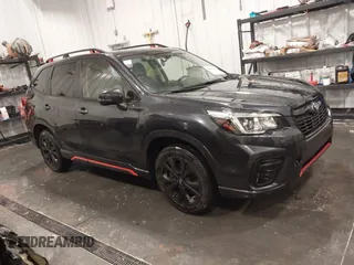 2019 Subaru Forester Sport with VIN JF2SKAPCXKH575981, listed as a IAAI auction lot 41897700 with 60,322 mi miles. Bid and sale history available at carsss.com. Image 1.