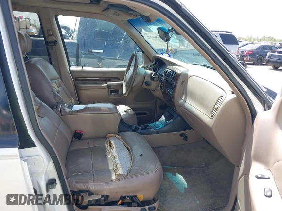 2000 Ford Explorer with VIN 1FMZU75E7YZA75919, listed as a IAAI auction lot 41809772 with 244,787 mi miles and . Bid and sale history available at DreamBid. Image 5.
