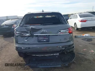 2024 Audi Q5 S line Premium z VIN WA1GAAFY7R2126513, wystawiony jako IAAI lot #41083660 z przebiegiem 927 mil mil oraz . Historia ofert i sprzedaży dostępna na DreamBid. Obrazek 16.