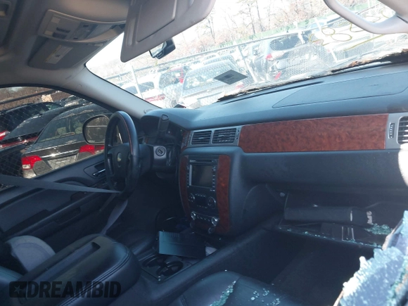 2008 Chevrolet Tahoe LTZ with VIN 1GNFK13088J168021, listed as a IAAI auction lot 41604583 with Not provided miles and . Bid and sale history available at DreamBid. Image 5.