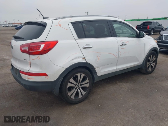 2011 Kia Sportage EX with VIN KNDPC3A23B7111160, listed as a IAAI auction lot 41555686 with 236,672 mi miles. Bid and sale history available at carsss.com. Image 4.