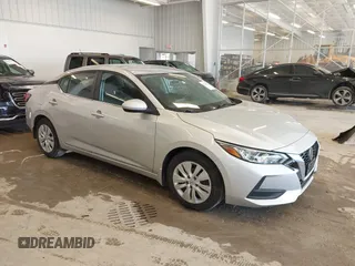 2022 Nissan Sentra S with VIN 3N1AB8BV0NY259819, listed as a IAAI auction lot 41645262 with 55,011 mi miles. Bid and sale history available at carsss.com. Image 1.