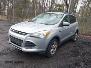 2013 Ford Escape SE with VIN 1FMCU0GX5DUA45076, listed as a IAAI auction lot 42015153 with 145,475 mi miles. Bid and sale history available at carsss.com. Image 2.