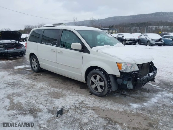 2011 Dodge Grand Caravan Mainstreet with VIN 2D4RN3DG7BR690603, listed as a IAAI auction lot 41271656 with 131,851 mi miles. Bid and sale history available at carsss.com. Image 1.