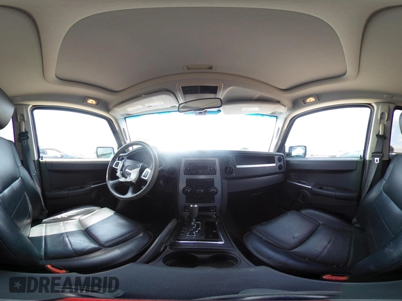 2008 Jeep Commander Sport z VIN 1J8HH48K88C101685, wystawiony jako IAAI lot #42156247 z przebiegiem 119 393 mil mil oraz . Historia ofert i sprzedaży dostępna na DreamBid. Obrazek 19.