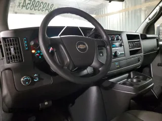 2008 Chevrolet Express Cargo Van with VIN 1GCGG25C781187641, listed as a Copart auction lot 84939854 with 171,478 mi miles and Clean Title. Bid and sale history available at carsss.com. Image 8.