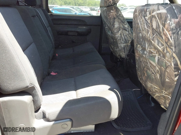2010 GMC Sierra 1500 SLE with VIN 3GTRKVE33AG214902, listed as a IAAI auction lot 41941809 with 294,740 mi miles. Bid and sale history available at carsss.com. Image 8.