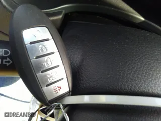 2017 Nissan Pathfinder S with VIN 5N1DR2MN6HC644925, listed as a IAAI auction lot 34176350 with 1 mi miles. Bid and sale history available at carsss.com. Image 11.