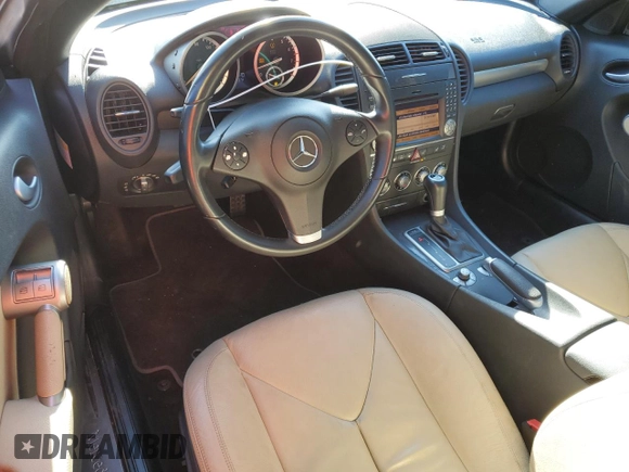 2011 Mercedes-Benz SLK 300 с VIN WDBWK5EA2BF241530, выставлен на аукционе Copart как лот 50907715 с пробегом 116 210 миль миль и Чистый • Clean title. История ставок и продаж доступна на DreamBid. Изображение 8.
