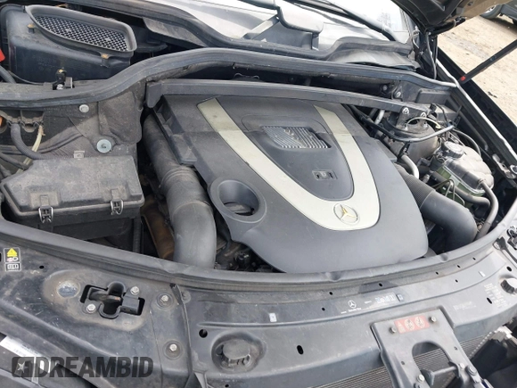 2009 Mercedes-Benz GL-Class 5.5L with VIN 4JGBF86E29A530952, listed as a IAAI auction lot 42112828 with 135,474 mi miles. Bid and sale history available at carsss.com. Image 10.