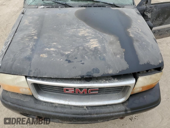 1998 GMC Jimmy SLT with VIN 1GKDT13W1W2540604, listed as a Copart auction lot 44431915 with Not Provided miles and Non Repairable. Bid and sale history available at carsss.com. Image 12.