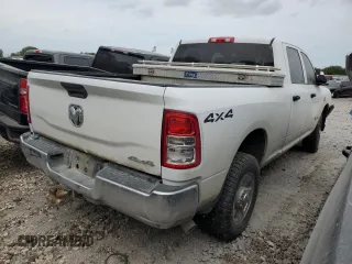 2022 Ram 2500 Tradesman with VIN 3C6UR5CL3NG130973, listed as a Copart auction lot 42159675 with 156,800 mi miles and Salvage Title. Bid and sale history available at carsss.com. Image 3.