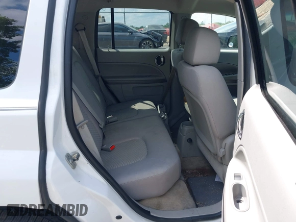 2010 Chevrolet HHR LS with VIN 3GNBAADB8AS530466, listed as a IAAI auction lot 42027991 with Not provided miles and . Bid and sale history available at DreamBid. Image 8.