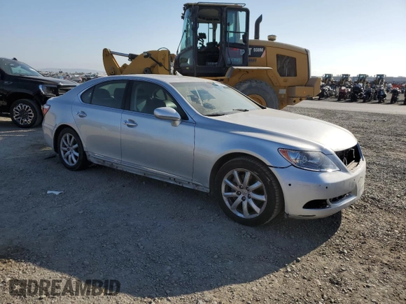 2007 Lexus LS 460 с VIN JTHBL46F375040085, выставлен на аукционе Copart как лот 62029605 с пробегом Не указан миль и Списание • Salvage title. История ставок и продаж доступна на DreamBid. Изображение 4.