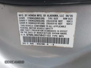 2005 Honda Odyssey EX-L with VIN 5FNRL38625B421123, listed as a IAAI auction lot 41886027 with 174,459 mi miles. Bid and sale history available at carsss.com. Image 9.