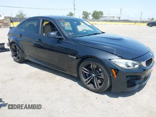 2015 BMW M3 z VIN WBS3C9C59FP804029, wystawiony jako IAAI lot #42438618 z przebiegiem 109 817 mil mil oraz . Historia ofert i sprzedaży dostępna na DreamBid. Obrazek 1.