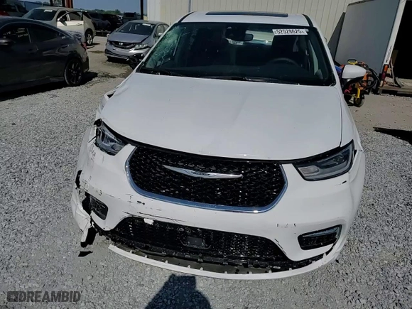 2023 Chrysler Pacifica Touring L with VIN 2C4RC1BG6PR629972, listed as a Copart auction lot 52528625 with 27,894 mi miles and Salvage Title. Bid and sale history available at carsss.com. Image 14.
