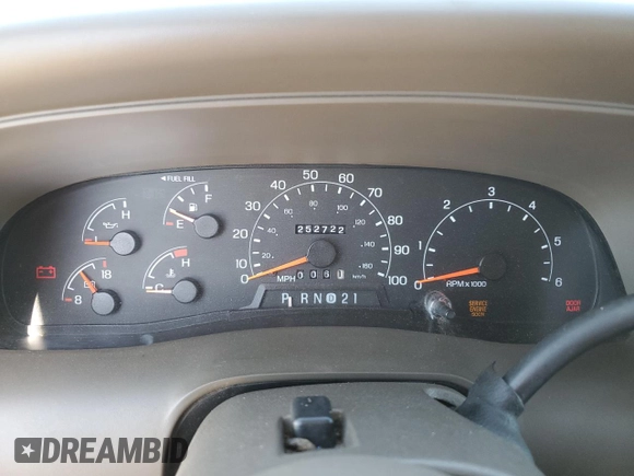 2000 Ford Excursion Special Serv z VIN 1FMNU40L7YEE15371, wystawiony jako Copart lot #83682844 z przebiegiem 252 722 mil mil oraz Nie do naprawy • Non repairable. Historia ofert i sprzedaży dostępna na DreamBid. Obrazek 9.