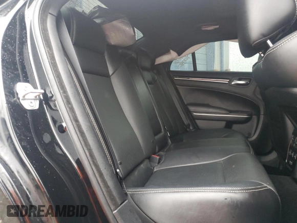 2019 Chrysler 300 with VIN 2C3CCABG1KH548418, listed as a Copart auction lot 43458095 with 61,033 mi miles and Salvage Title. Bid and sale history available at carsss.com. Image 10.