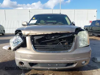 2007 GMC Yukon SLT with VIN 1GKFK13047R205630, listed as a IAAI auction lot 41489206 with 161,376 mi miles. Bid and sale history available at carsss.com. Image 13.