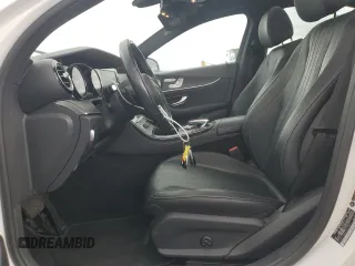 2019 Mercedes-Benz E 450 with VIN WDDZF6JB9KA499389, listed as a Copart auction lot 43795705 with 88,619 mi miles and Clean Title. Bid and sale history available at DreamBid. Image 7.