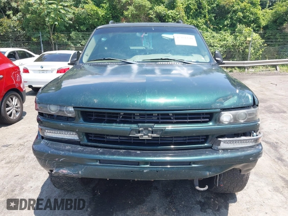 2003 Chevrolet Tahoe Z71 with VIN 1GNEK13Z33R245611, listed as a IAAI auction lot 42481140 with 260,757 mi miles and . Bid and sale history available at DreamBid. Image 6.