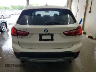 2018 BMW X1 xDrive28i с VIN WBXHT3C32J5K32348, выставлен на аукционе Copart как лот 53489825 с пробегом 61 972 миль миль и Списание • Salvage title. История ставок и продаж доступна на DreamBid. Изображение 6.