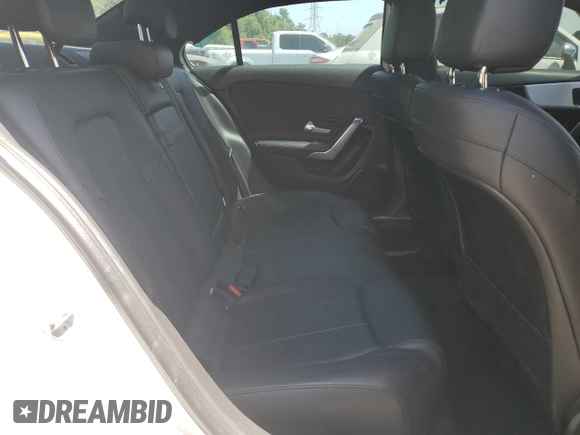 2019 Mercedes-Benz A 220 z VIN WDD3G4EB3KW013647, wystawiony jako Copart lot #53867645 z przebiegiem 84 904 mil mil oraz Nie do naprawy • Non repairable. Historia ofert i sprzedaży dostępna na DreamBid. Obrazek 10.