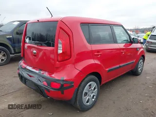 2013 Kia Soul with VIN KNDJT2A58D7571041, listed as a IAAI auction lot 41429547 with 137,573 mi miles and . Bid and sale history available at DreamBid. Image 4.