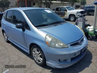 2008 Honda Fit Sport z VIN JHMGD38658S074350, wystawiony jako IAAI lot #42421346 z przebiegiem 151 077 mil mil oraz . Historia ofert i sprzedaży dostępna na DreamBid. Obrazek 1.