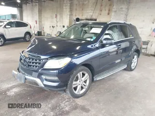 2014 Mercedes-Benz M 350 with VIN 4JGDA5HB0EA399894, listed as a IAAI auction lot 42040960 with 189,714 mi miles and . Bid and sale history available at carsss.com. Image 18.