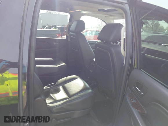 2012 GMC Yukon XL Denali with VIN 1GKS2MEF2CR252084, listed as a IAAI auction lot 41802335 with 88,958 mi miles. Bid and sale history available at carsss.com. Image 8.