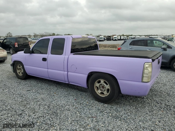 2001 Chevrolet Silverado 1500 LS with VIN 2GCEC19T911305728, listed as a Copart auction lot 47831665 with 360,461 mi miles and Salvage Title. Bid and sale history available at carsss.com. Image 2.