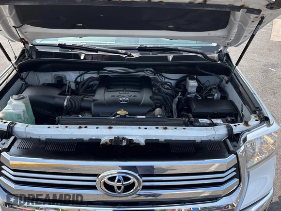 2016 Toyota Tundra Platinum z VIN 5TFGW5F12GX198415, wystawiony jako Copart lot #59492555 z przebiegiem 28 731 mil mil oraz Czysty tytuł • Clean title. Historia ofert i sprzedaży dostępna na DreamBid. Obrazek 7.