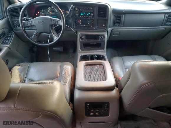 2006 GMC Yukon SLE with VIN 1GKEC13Z46R116209, listed as a Copart auction lot 82559614 with 306,446 mi miles and Salvage Title. Bid and sale history available at carsss.com. Image 8.