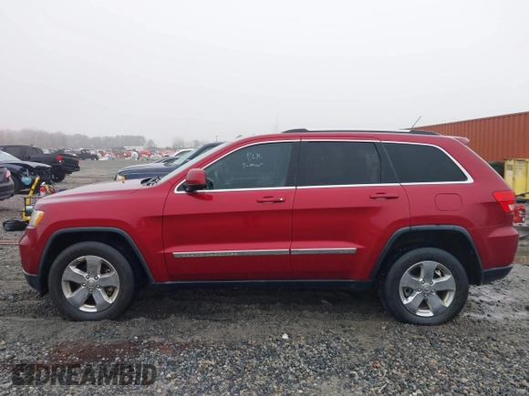 2013 Jeep Grand Cherokee Laredo with VIN 1C4RJEAG0DC516926, listed as a IAAI auction lot 41800254 with 259,006 mi miles. Bid and sale history available at carsss.com. Image 14.