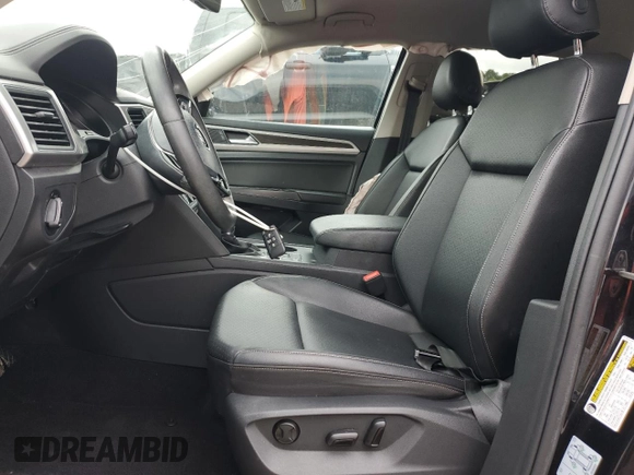 2019 Volkswagen Atlas SE with VIN 1V2WR2CA2KC546430, listed as a Copart auction lot 54391785 with 145,839 mi miles and Salvage title. Bid and sale history available at DreamBid. Image 7.