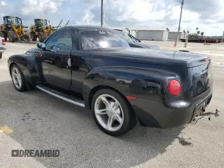 2003 Chevrolet SSR LS z VIN 1GCES14P73B101557, wystawiony jako Copart lot #73679984 z przebiegiem 107 554 mil mil oraz Szkody całkowita. Historia ofert i sprzedaży dostępna na DreamBid. Obrazek 2.