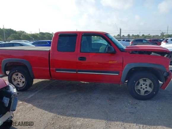 2006 Chevrolet Silverado 1500 LT1 with VIN 1GCEK19B46E108918, listed as a IAAI auction lot 41724888 with 194,619 mi miles. Bid and sale history available at carsss.com. Image 14.