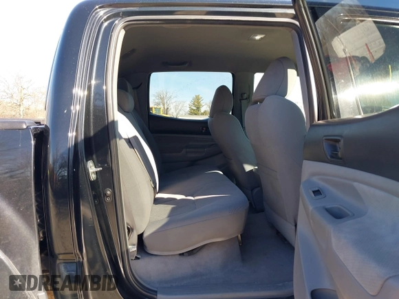 2009 Toyota Tacoma PreRunner with VIN 3TMJU62N99M074807, listed as a IAAI auction lot 41664211 with 230,481 mi miles. Bid and sale history available at carsss.com. Image 8.