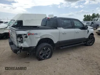 2023 Ford F-150 XL with VIN 1FTFW1E84PKE35275, listed as a Copart auction lot 61867535 with 22,142 mi miles and Salvage title. Bid and sale history available at DreamBid. Image 3.